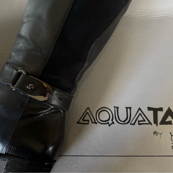 Aquatalia Women's Black Leather Boots - Excellent Condition - Picture 3 of 5